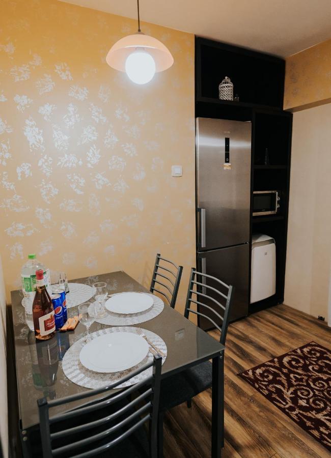 Carla'S Studio Central Palas, Airport Shuttle Iasi Bagian luar foto